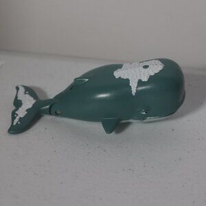 2004 DreamWorks' Shark Tale Burger King Toys - Wind Up Whale